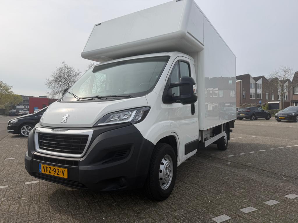 Bakwagen Peugeot Boxer 2020 elektrische laadklep 95000 km, Stof, 164 pk, 4 cilinders, 3000 kg