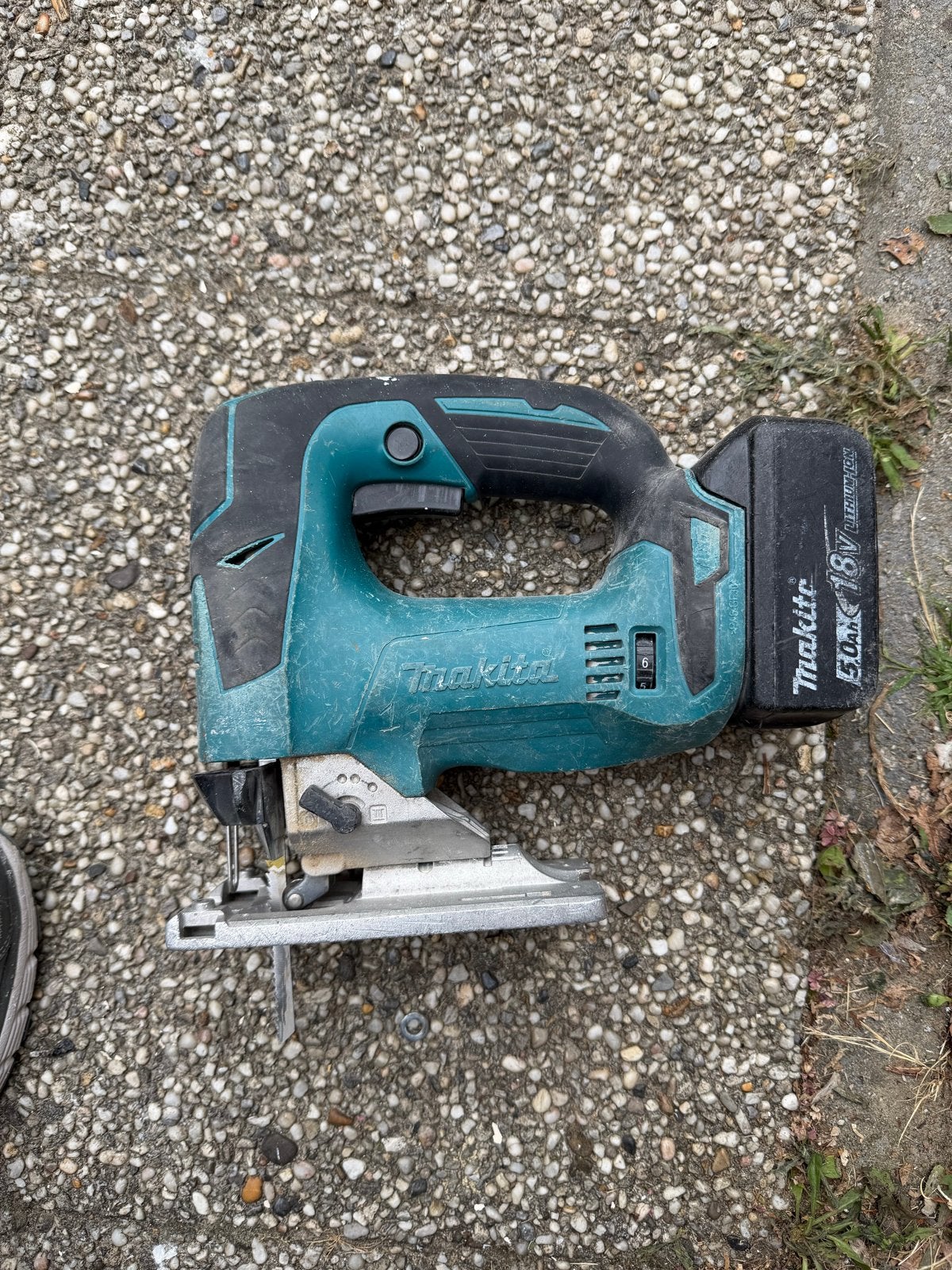 Makita 18V Accu Decoupeerzaag - Gebruikt, Doe-het-zelf en Verbouw, Gereedschap | Zaagmachines, Ophalen, Gebruikt, Decoupeerzaag