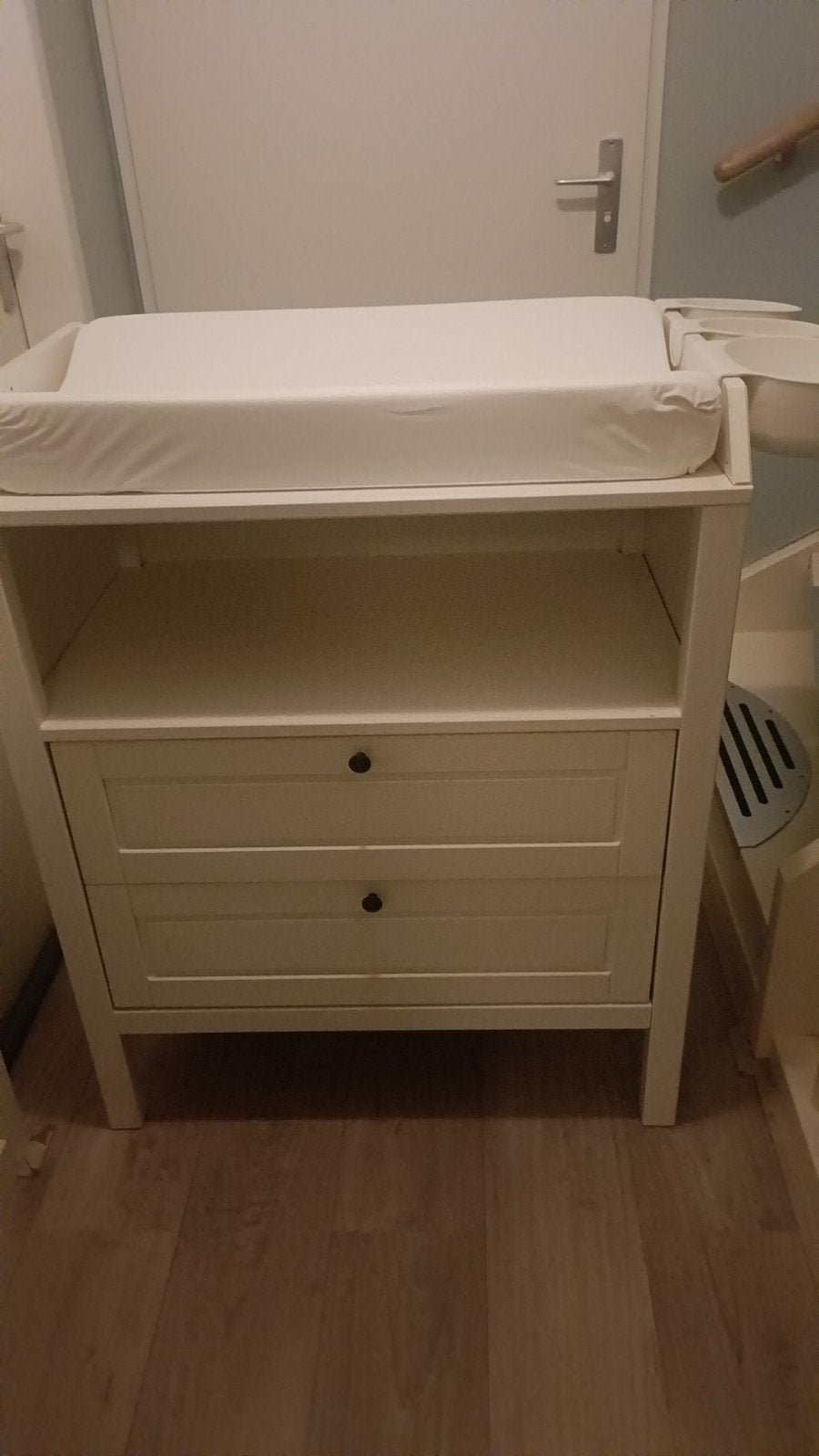 IKEA Sundvik Commode met verschoonkussen en bakjes, Ophalen, 70 cm of meer, Zo goed als nieuw, 75 tot 100 cm