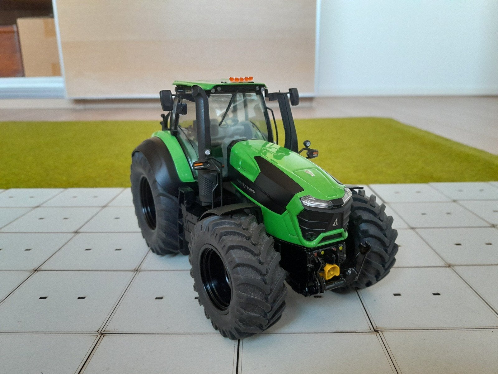 Deutz Fahr 9310ttv, Ophalen of Verzenden, Tractor of Landbouw, Schuco