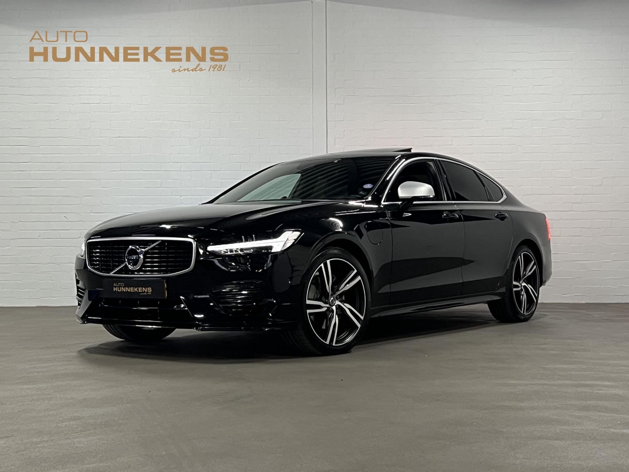 Volvo S90 2.0 T8 AWD Inscription Bowers & Wilkins | Open dak, Auto's, Volvo, Automaat, Gebruikt, Euro 6, 4 cilinders
