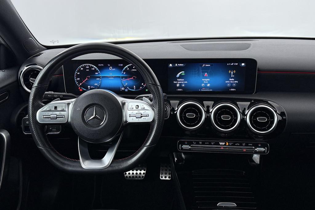 Mercedes-Benz A-klasse 180 Business Solution AMG (PANORAMADA, Gebruikt, 4 cilinders, Wit, Origineel Nederlands