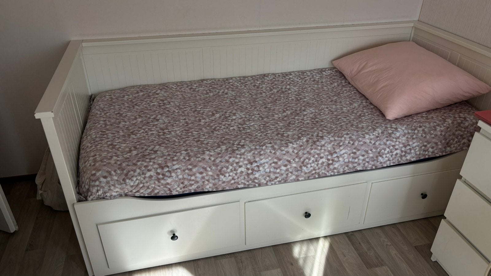 Ikea hemnes bedbank, Ophalen of Verzenden, Zo goed als nieuw, Tweepersoons, 80 cm
