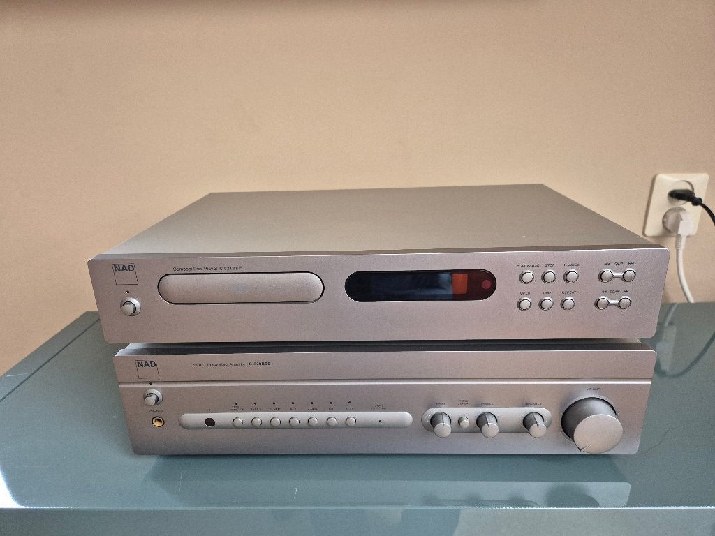 NAD versterker en CD-speler, Audio, Tv en Foto, Versterkers en Receivers, Gebruikt, Ophalen, Overige merken, Minder dan 60 watt
