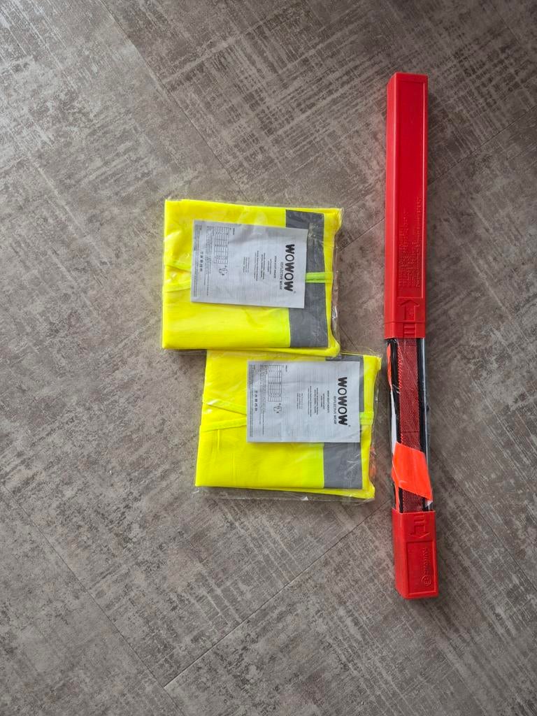 Veiligheids driehoek, parkeerschijf en gele hesjes., Ophalen of Verzenden, Nieuw