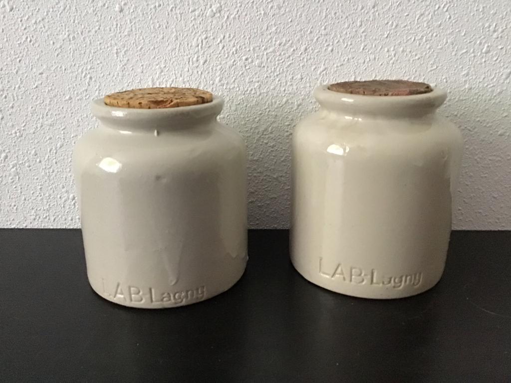 2 Gres mosterdpot Lab Lagney. Per stuk, Ophalen of Verzenden