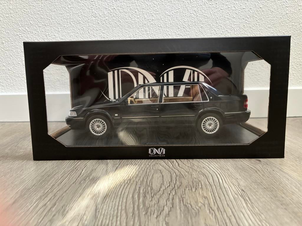 Volvo S90 Royal - DNA Collectibles 1:18, Hobby en Vrije tijd, Modelauto's | 1:18, Ophalen of Verzenden, Nieuw, Overige merken