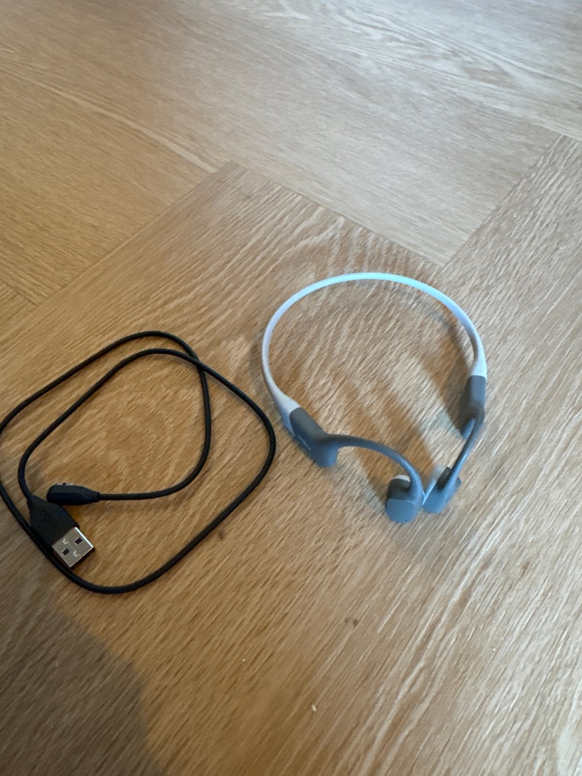 Shokz OpenRun Bone Conduction Koptelefoon - Grijs, Ophalen, Bone conduction, Zo goed als nieuw, Draadloos