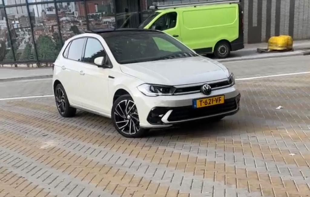 Polo r line  panoramadak, Automaat, Zwart, Beige, Particulier