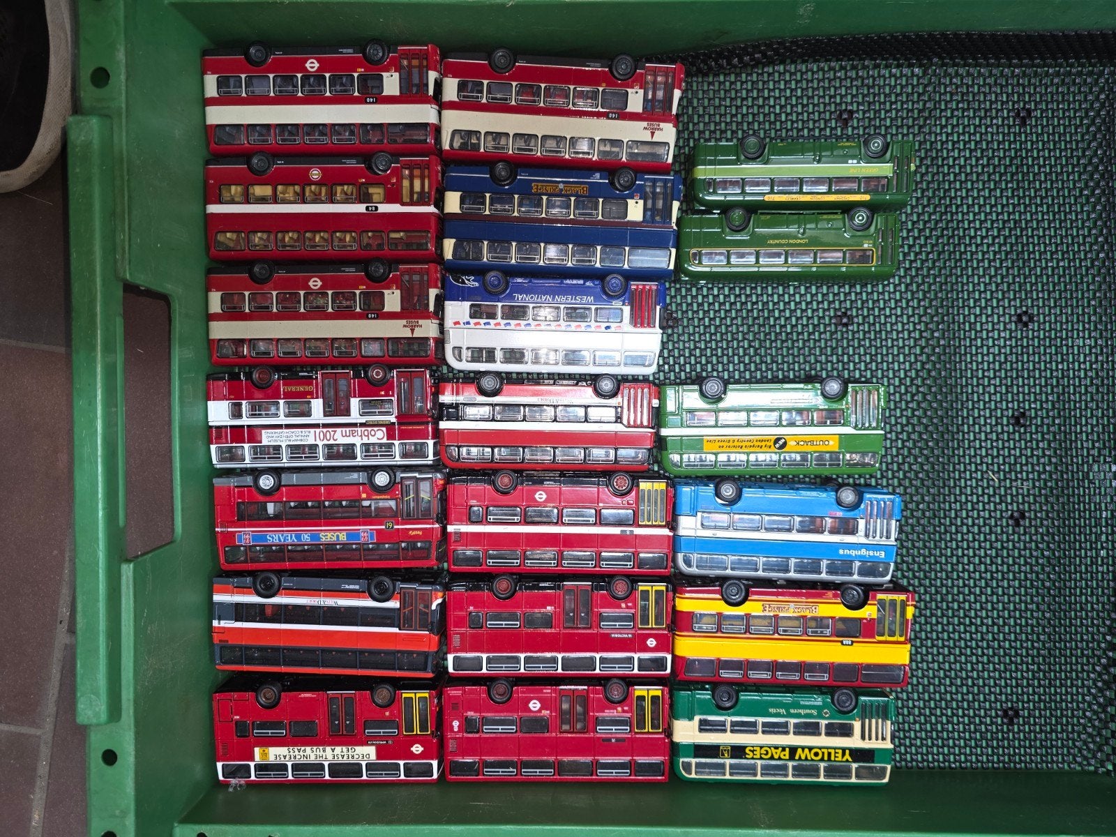 187 Engelse bussen schaal 1:78 - Diverse modellen, Ophalen of Verzenden, Gebruikt, Bus of Vrachtwagen