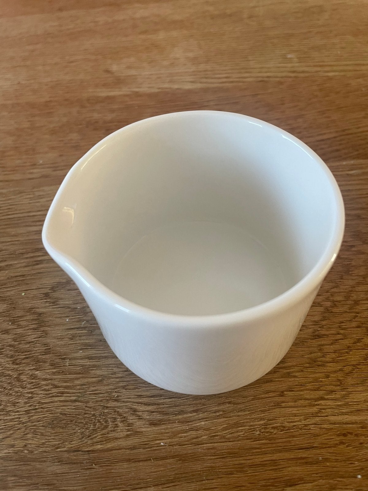 MENU Aurélien Barbry melkkannetje 150 ml – Deens design, Huis en Inrichting, Kan, Overige merken, Ophalen of Verzenden, Zo goed als nieuw
