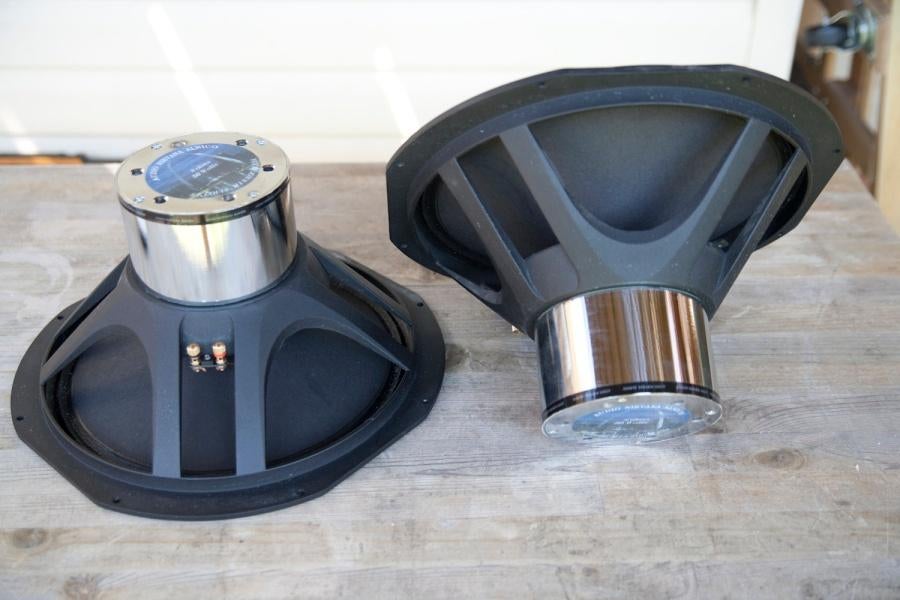 Gezocht 1 paar Audio Nirvana Super 15 Alnico drivers., Zo goed als nieuw, Minder dan 60 watt, Front, Rear of Stereo speakers, Ophalen