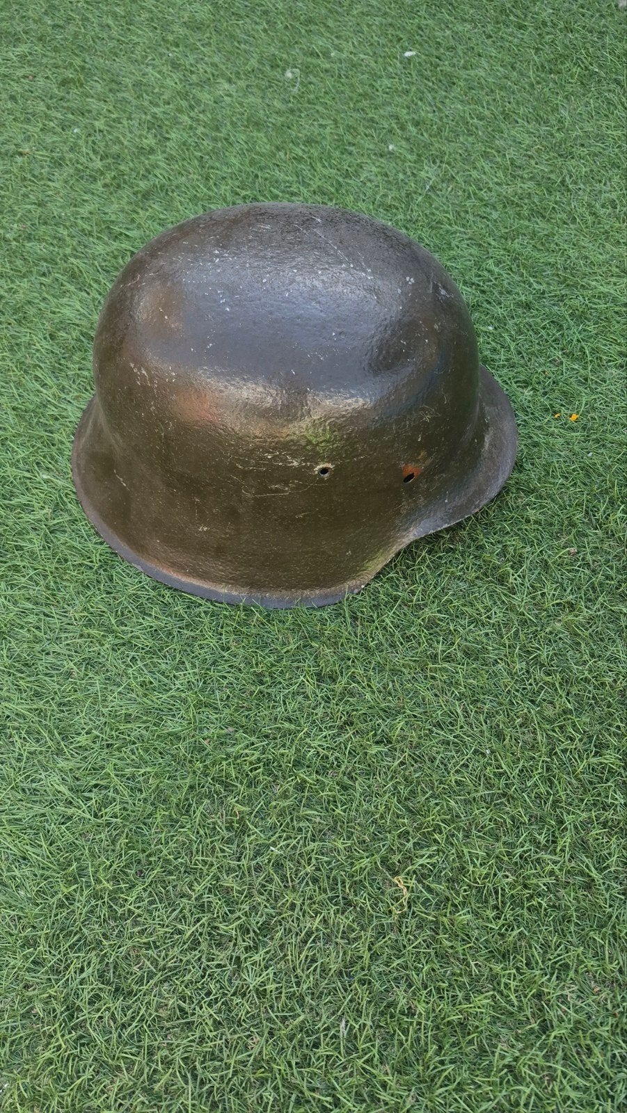 Duitse M40 helm WO2 - Bodemvondst, Ophalen of Verzenden