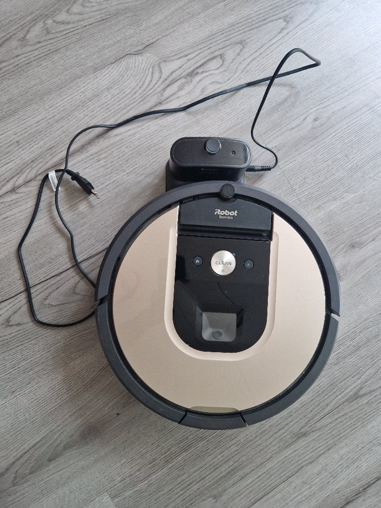 Roomba, Ophalen, IRobot, Bedienbaar via app, Zo goed als nieuw