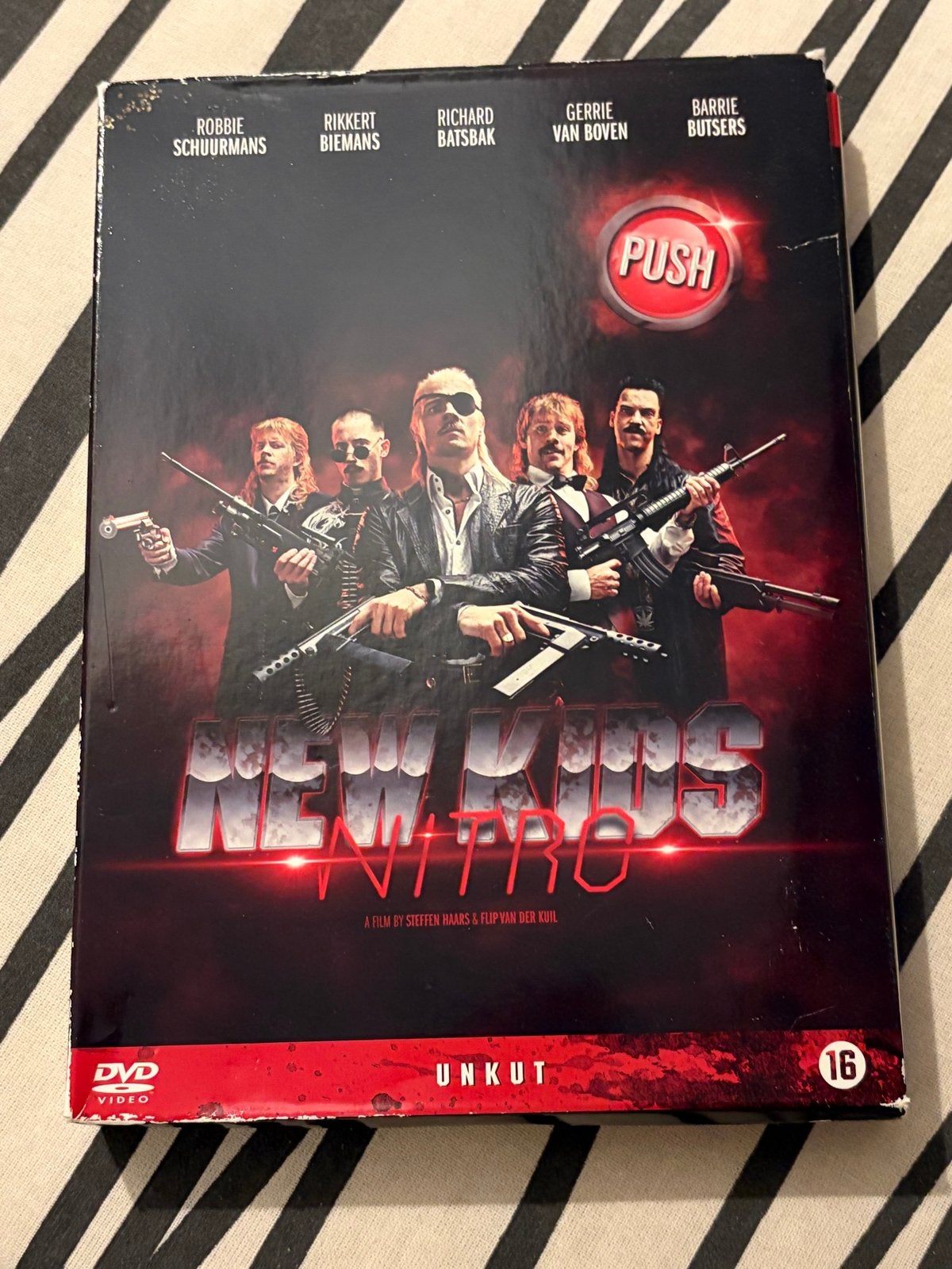 New Kids Nitro DVD - Ongeknipt Brabants Spektakel, Cd's en Dvd's, Bonusmateriaal, Vanaf 16 jaar, Verzenden, Nederlands