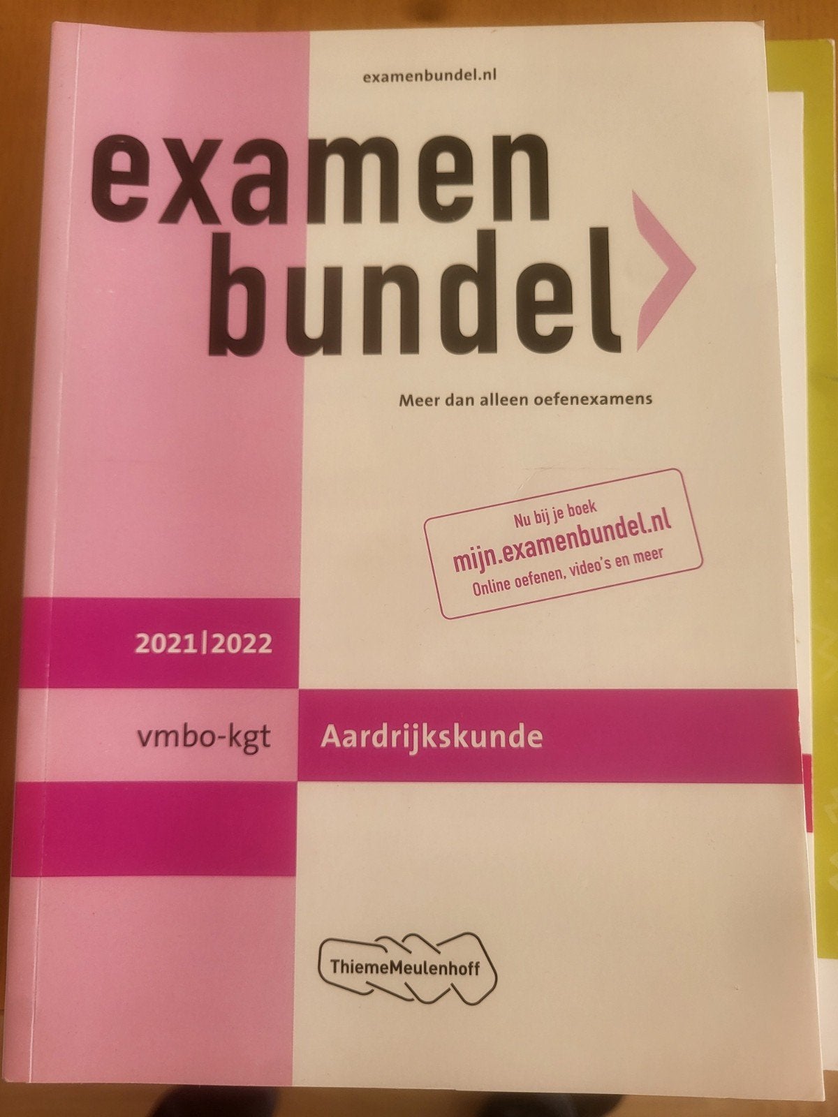 Examenbundels en Lyceo Samenvattingen VMBO 2021-2022, Boeken, Ophalen of Verzenden, Zo goed als nieuw, VMBO, Economie