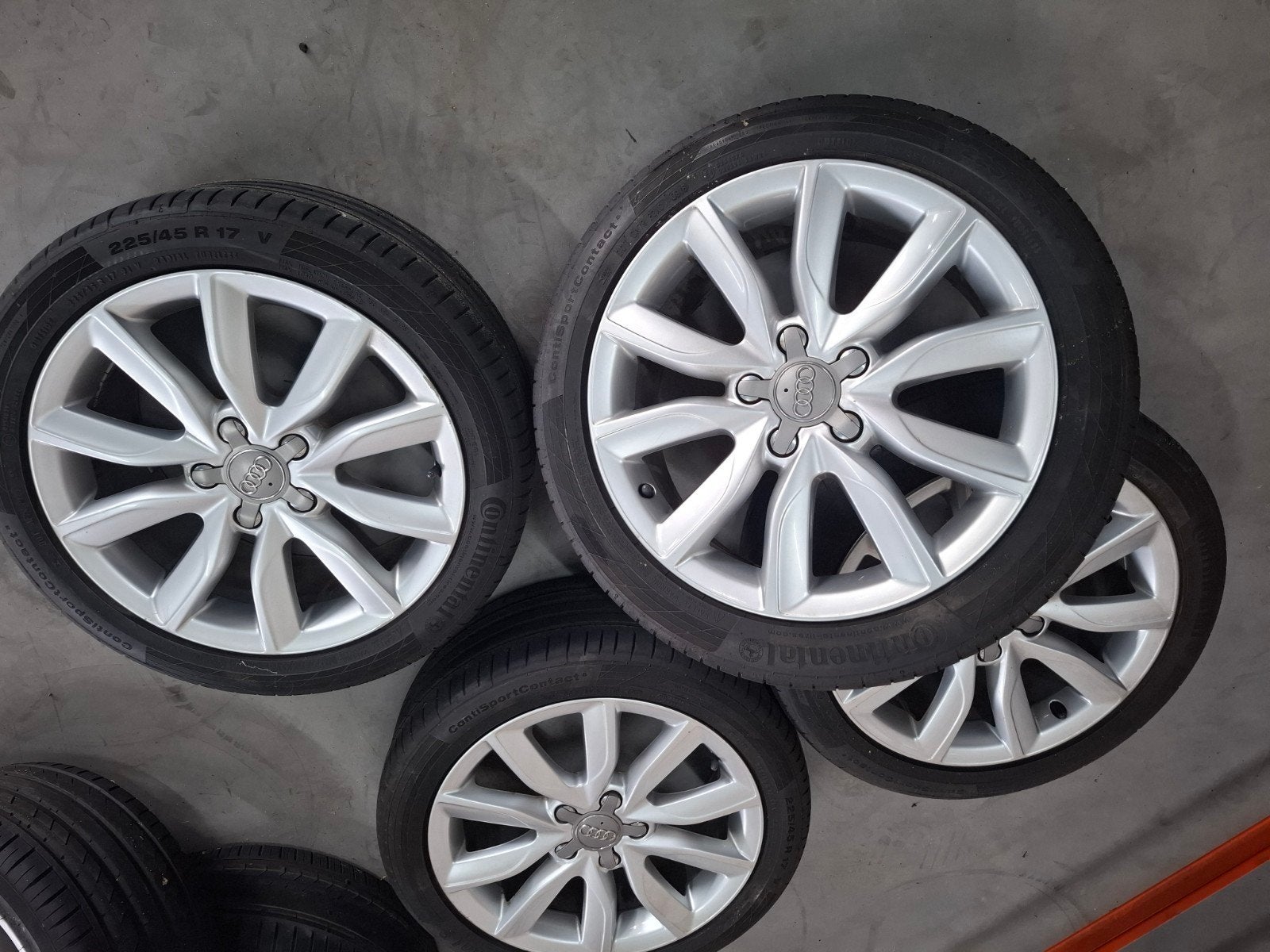 2 sets 17 inch banden maat 225/45 17 audi volkswagen seat, Auto-onderdelen, Ophalen, Gebruikt, Banden en Velgen, 17 inch