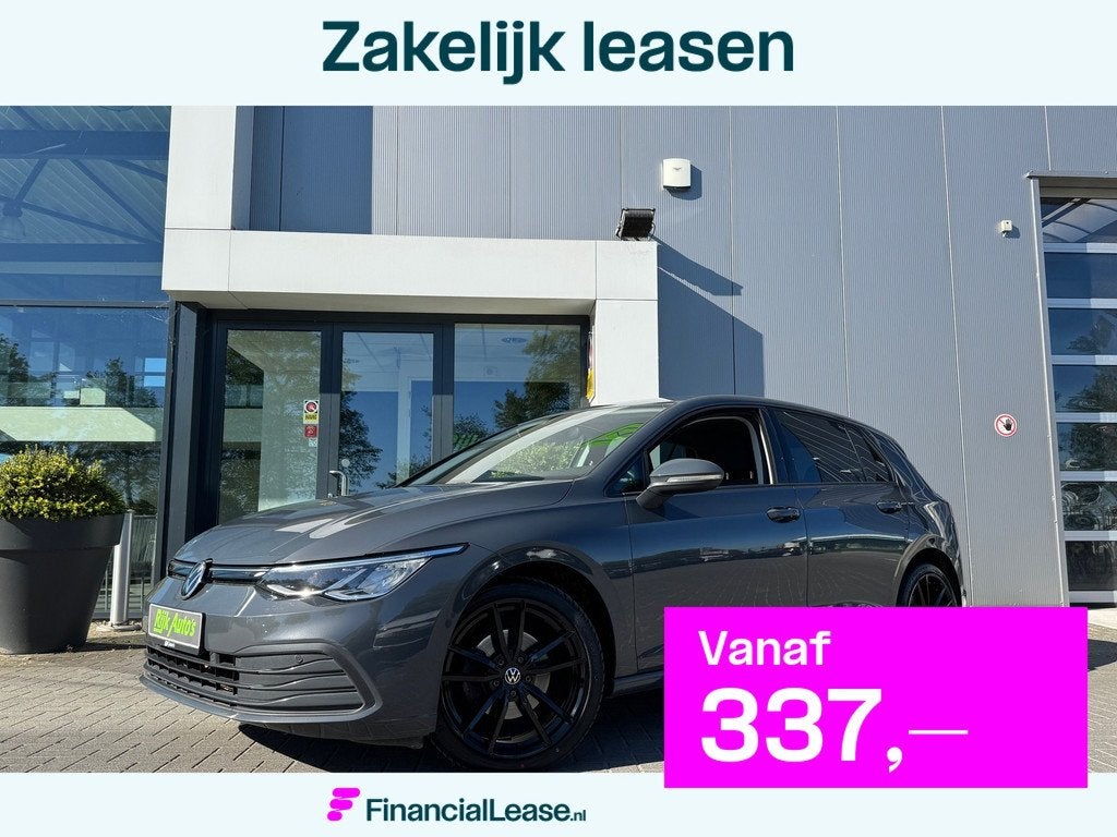 Volkswagen Golf 1.5 eTSI Style * Camera * Trekhaak * Sfeerve, Stof, Zwart, 4 cilinders, Bedrijf