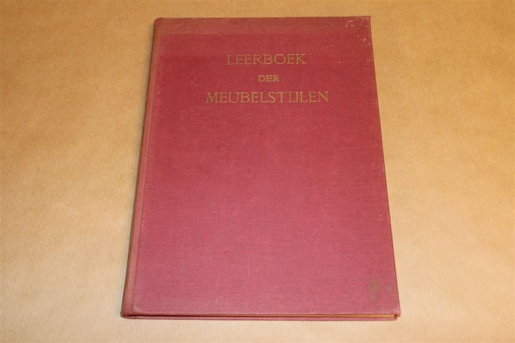 Vintage Leerboek Meubelstijlen [1948] — Geïllustreerd, Ophalen of Verzenden, Gelezen, Fotografen