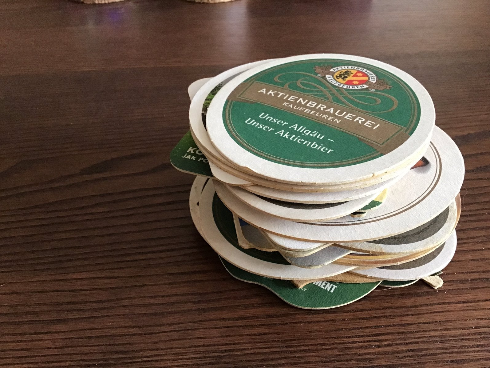 Stapeltje kartonnen bierfiltjes, Ophalen, Gebruikt, Viltje(s), Overige merken