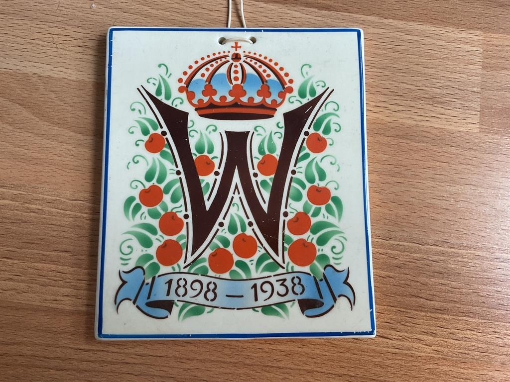 Tegel 40 jaar Regeringsjubileum Koningin Wilhelmina 1898-193, Antiek en Kunst, Ophalen of Verzenden