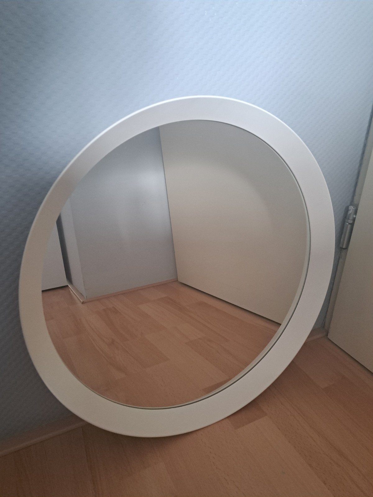 Ronde spiegel met witte rand - IKEA, Ophalen, Rond, Zo goed als nieuw, Minder dan 100 cm