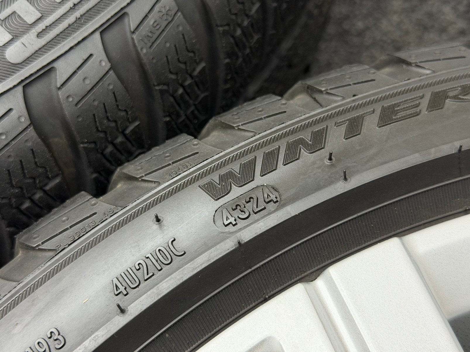 WINTER! Originele 18 inch VW Golf Bergamo 5x112 Pirelli ‘24, Auto-onderdelen, Ophalen, 18 inch, ., Banden en Velgen