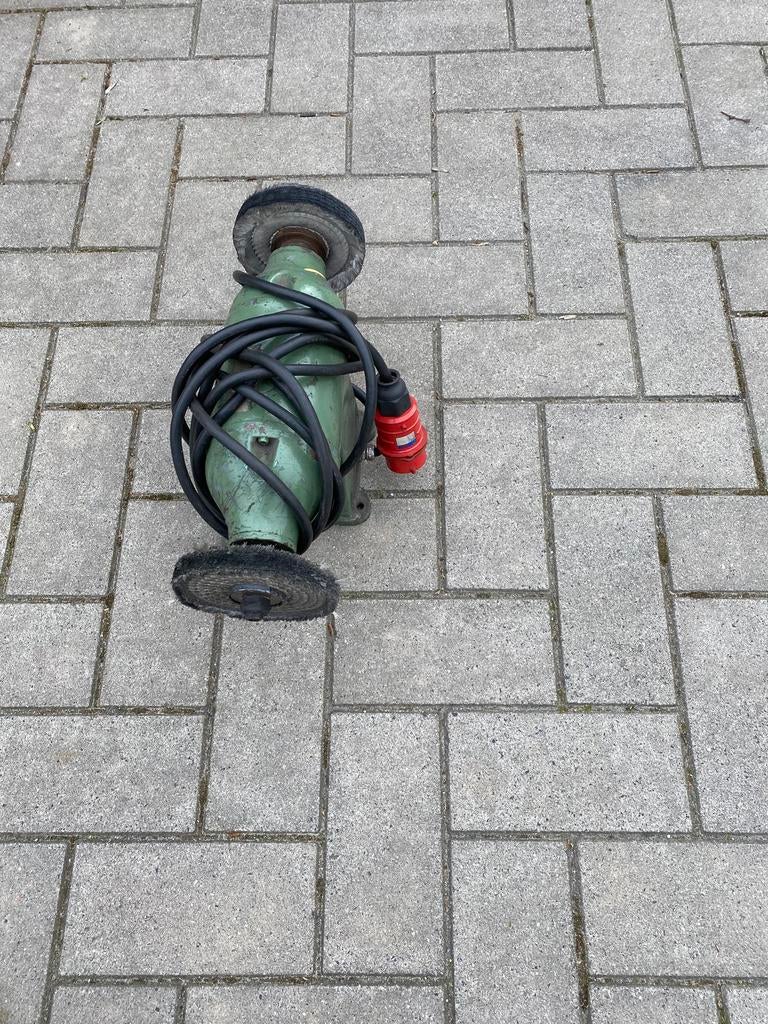 Polijstmachine, Ophalen, Gebruikt, 700 tot 1000 watt, Werkbankslijpmachine