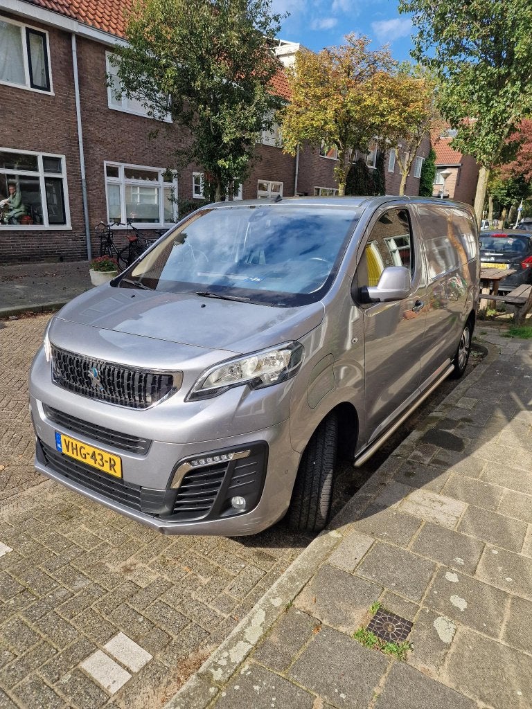 Peugeot e-Expert Asphalt Standard 75 kWh, 136 pk, 1250 kg, Zwart, Leder en Stof