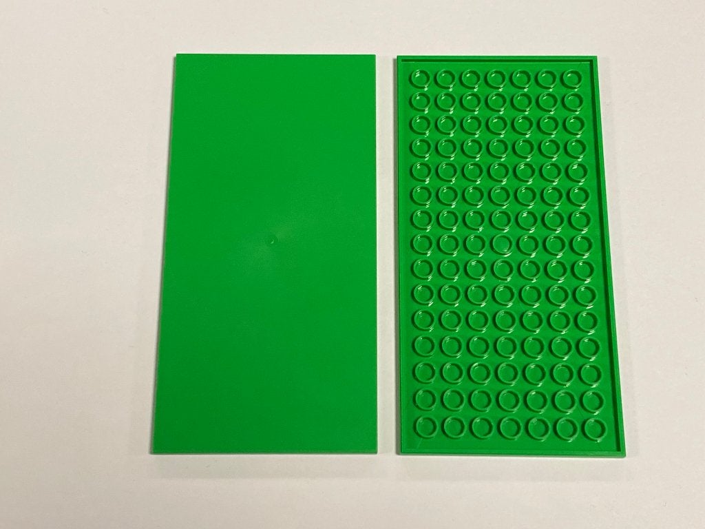 Partij 2x nieuwe 8x16 Lego tegels in diverse kleuren, Kinderen en Baby's, Speelgoed | Duplo en Lego, Overige thema's, Lego, Nieuw