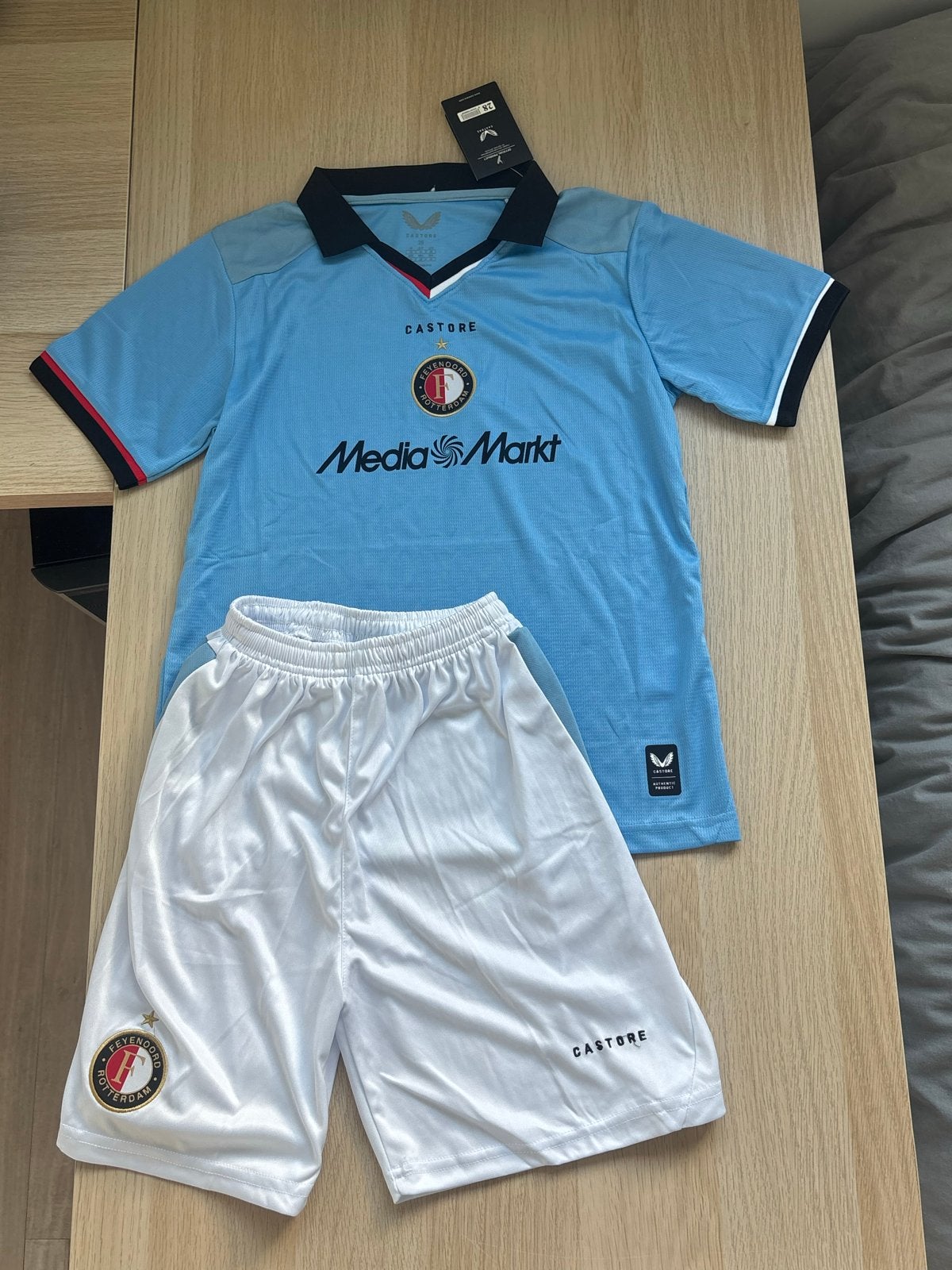 Feyenoord Uit Tenue 2026/2027 Nieuw maat 146 tm 164, Maat XS of kleiner, Ophalen of Verzenden, Nieuw, Set