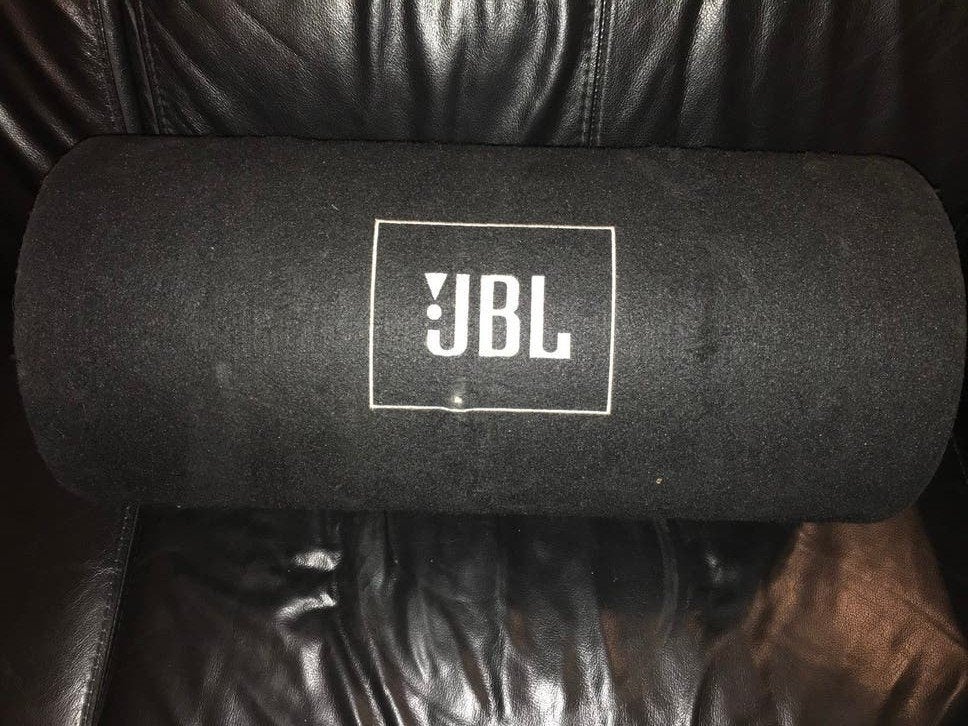 JBL basspijp, Ophalen, Zo goed als nieuw