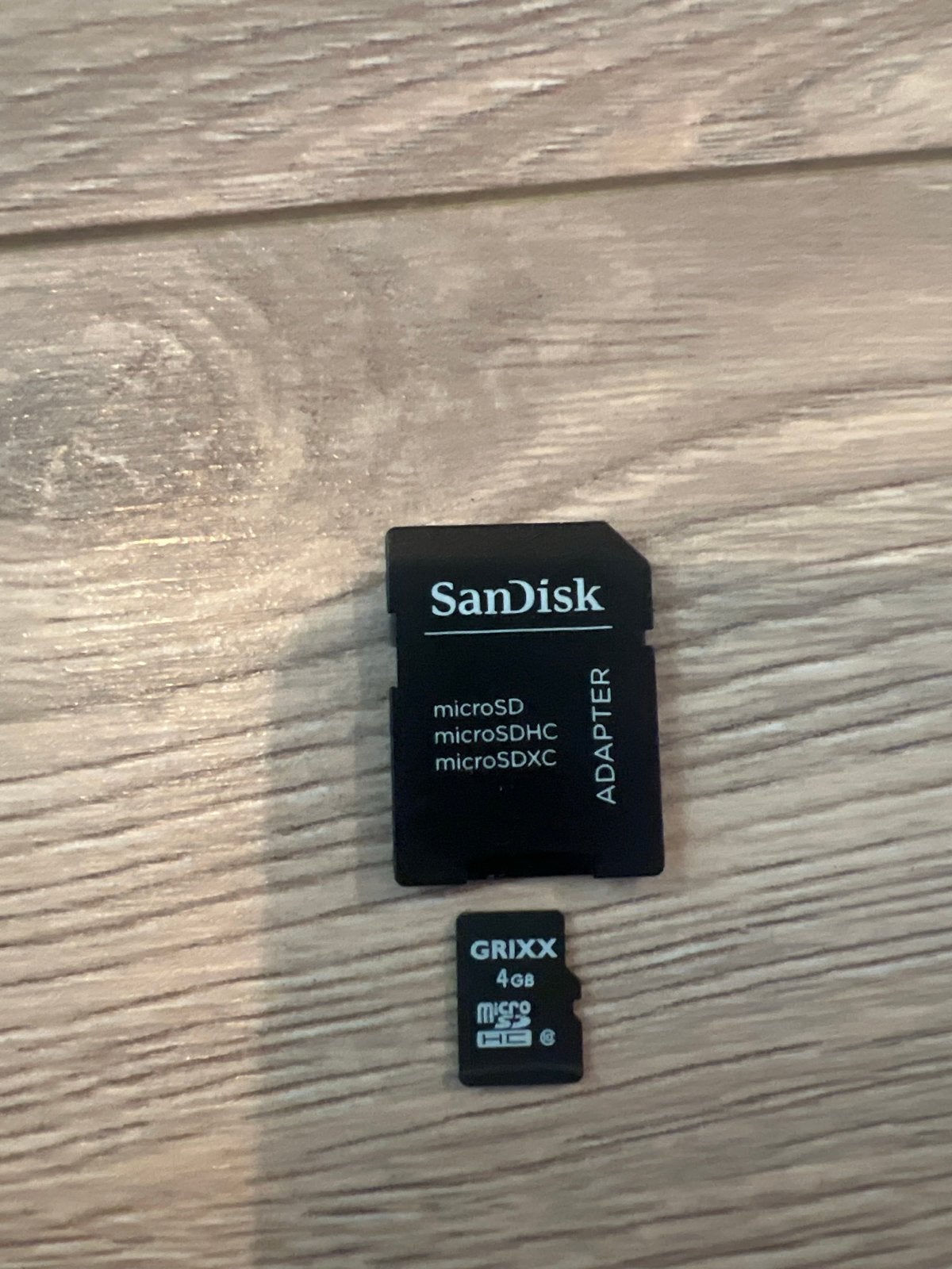 Grixx 4GB MicroSD met Sandisk Adapter, Computers en Software, USB Sticks, Gebruikt, 4 GB, Ophalen