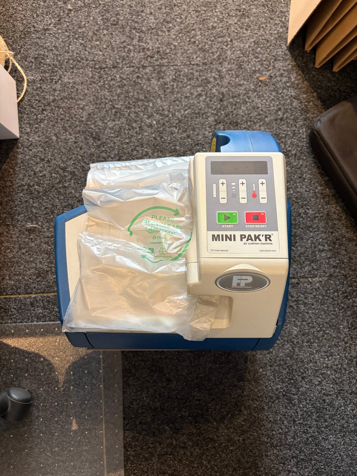 FP International Mini Pak'R luchtkussenmachine, Ophalen, Doos, Minder dan 35 cm