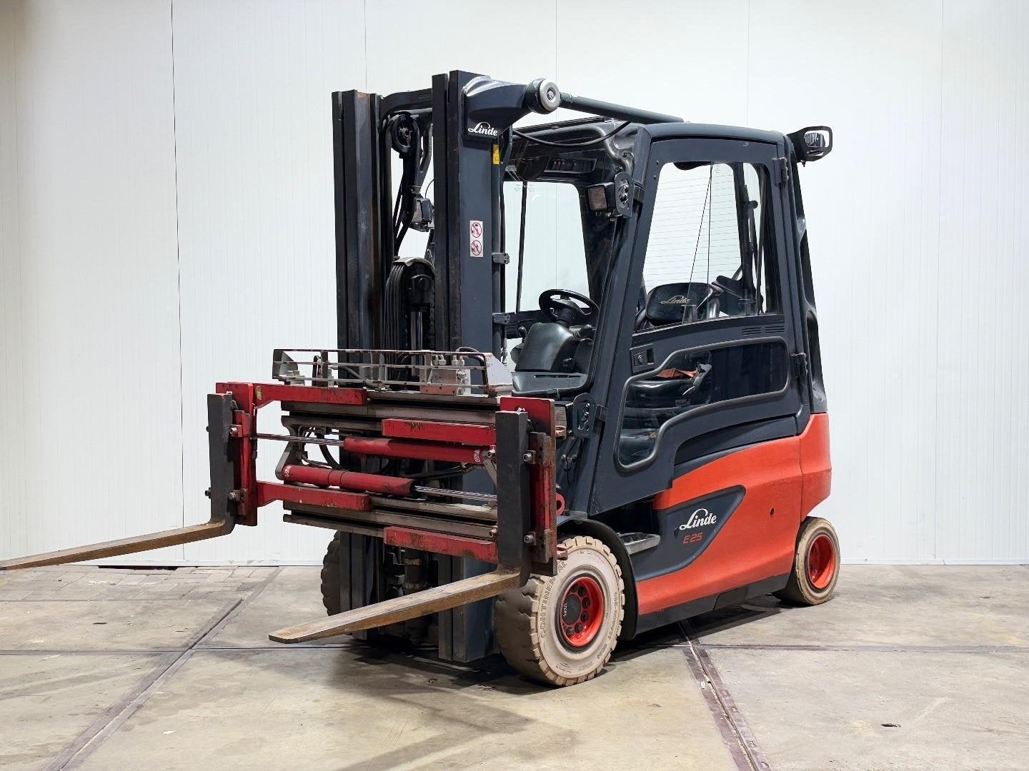 Linde E25 Triplex 4,7M Vorkversteller Sideshift Cabine Non m
