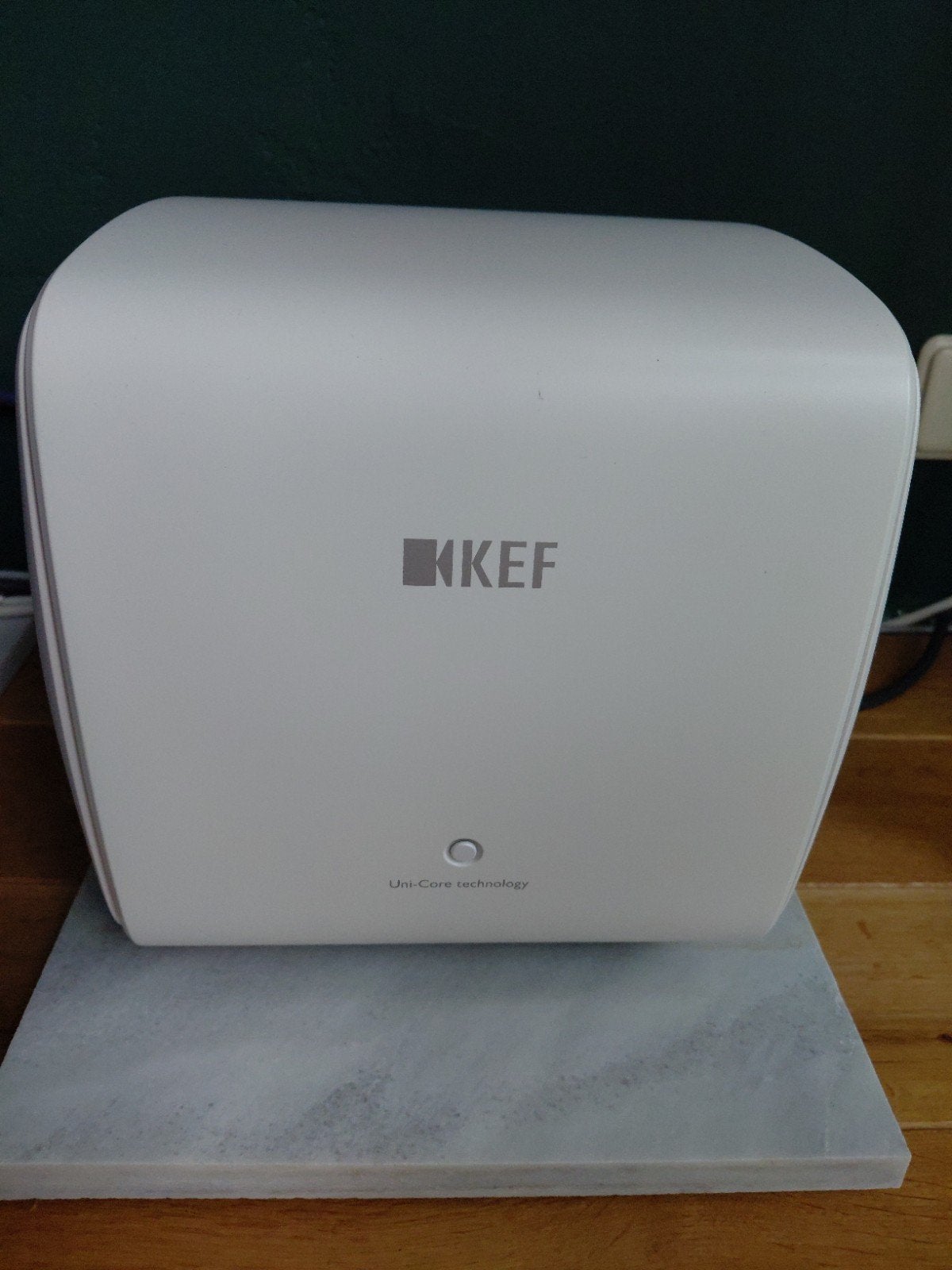 KEF KC62 Subwoofer - Wit (Gekocht 30 Juli 2023), Audio, Tv en Foto, Luidsprekers, Zo goed als nieuw, Subwoofer, 150 watt of meer