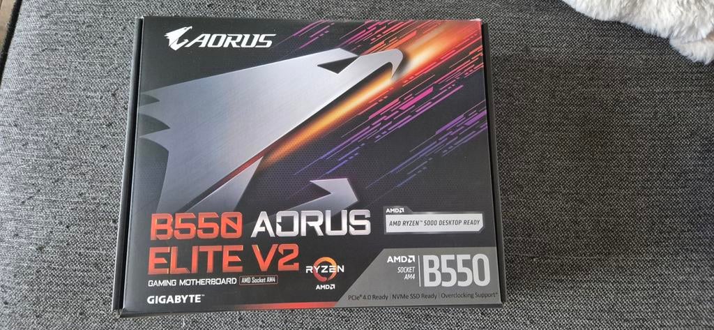 Gigabyte B550 AORUS Elite V2 Moederbord (AMD Socket AM4), Computers en Software, Moederborden, Zo goed als nieuw, AMD, DDR4, Ophalen of Verzenden