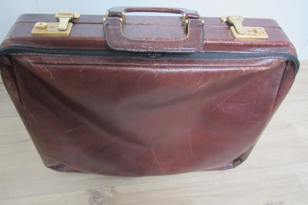 Vintage aktetas bruin leer ca 46 x 38 x 15 cm, Sieraden, Tassen en Uiterlijk, Tassen | Schooltassen, Ophalen, Gebruikt, Bruin