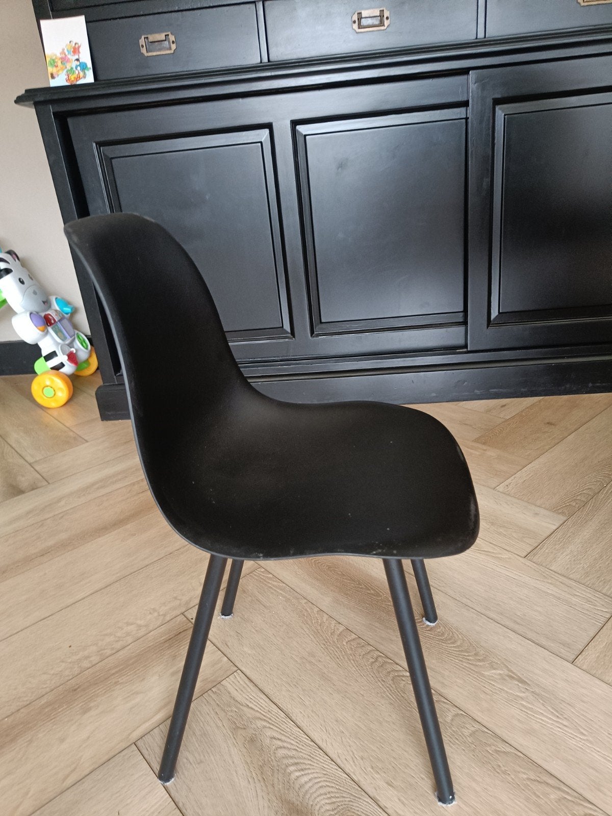 Zwarte Kwantum stoel voor kinderen, Huis en Inrichting, Stoelen, Ophalen, Gebruikt, Zwart, Metaal