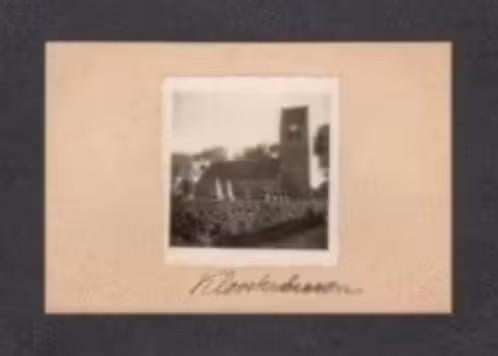Foto Kloosterburen Kerk Graven Jaren 30., Foto, Ophalen of Verzenden, Zo goed als nieuw, Gebouw