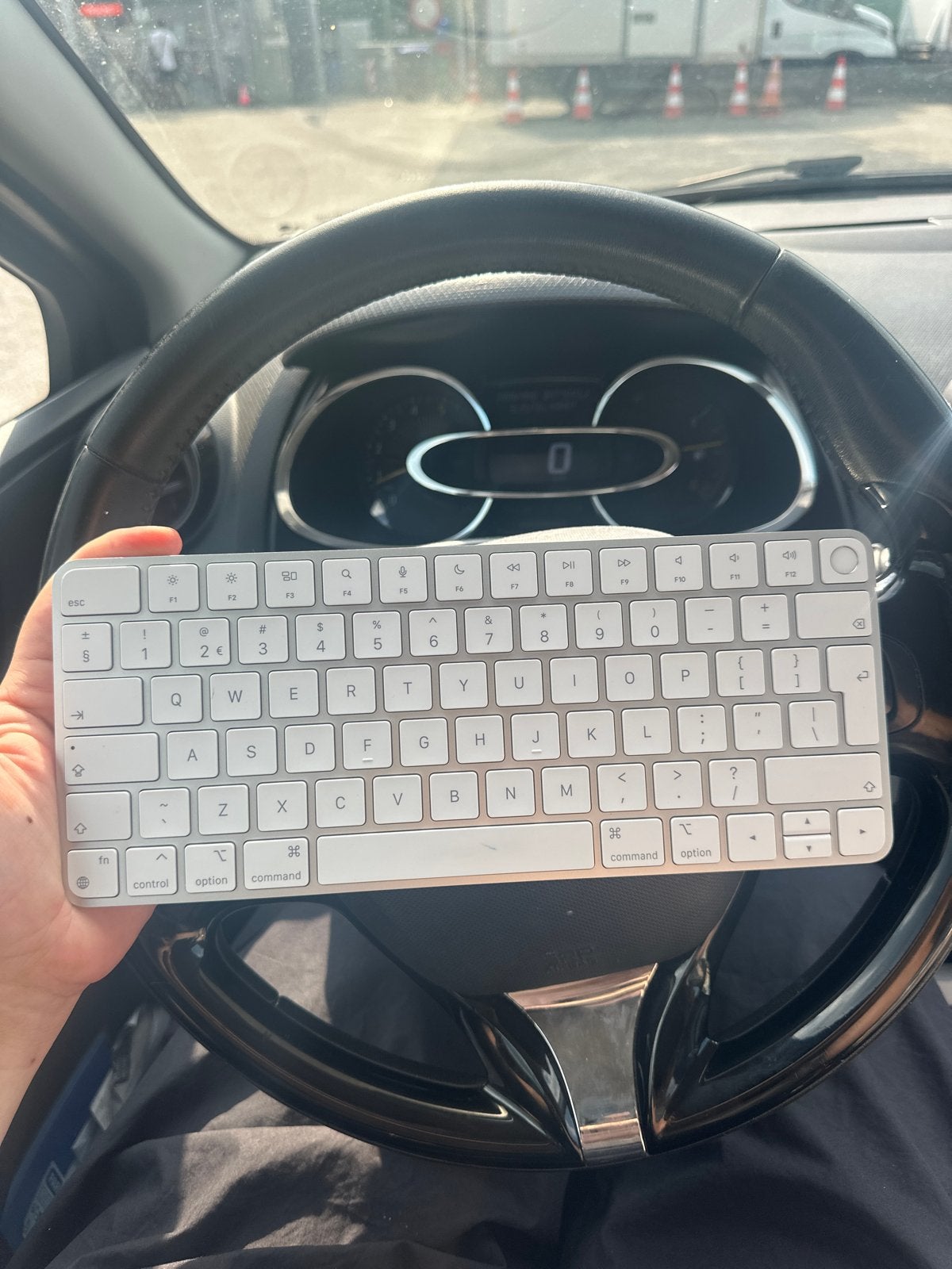 Apple Magic Keyboard Qwerty - Toetsenbord, Ophalen, Qwerty, Zo goed als nieuw, Bedraad