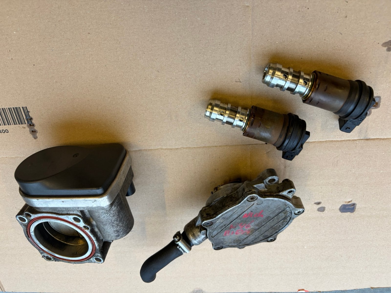 Bmw n42 n46 valvetronic unit nokkenas vacuumpomp sensor, Ophalen, Gebruikt