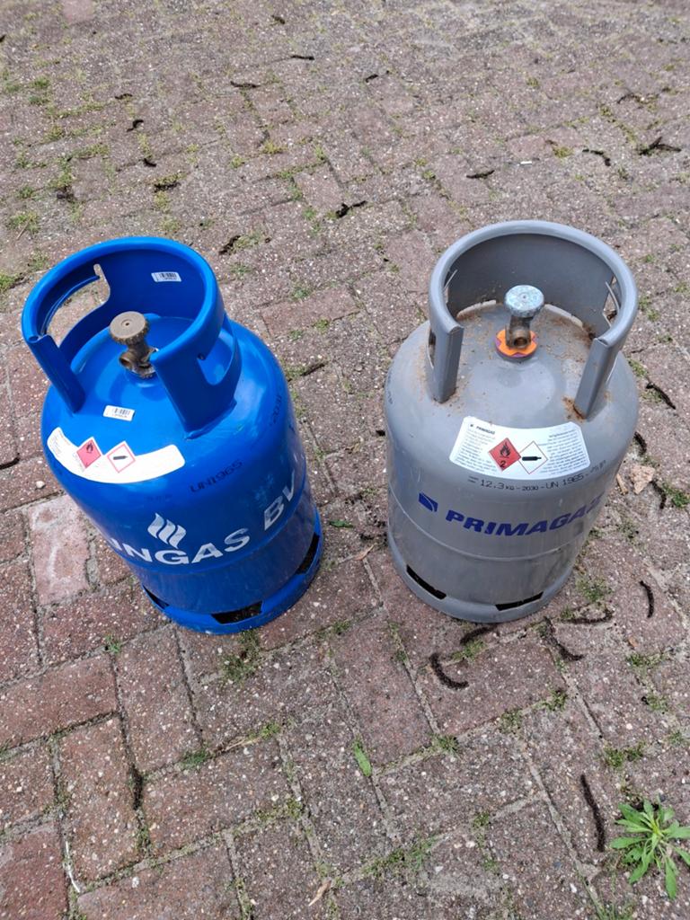 2x Lege gasflessen: 10.8 kg (2031) en 12.3 kg (2030), Ophalen, Gebruikt, Primagas