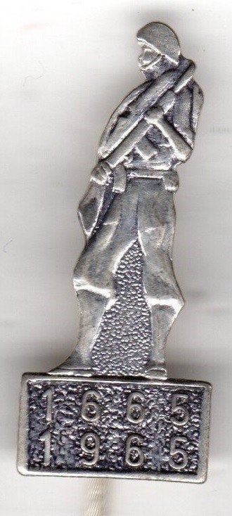 Speldje 300 JAAR KORPS MARINIERS 1665 1965 SOLDAAT (A3), Ophalen of Verzenden, Gebruikt, Overige onderwerpen