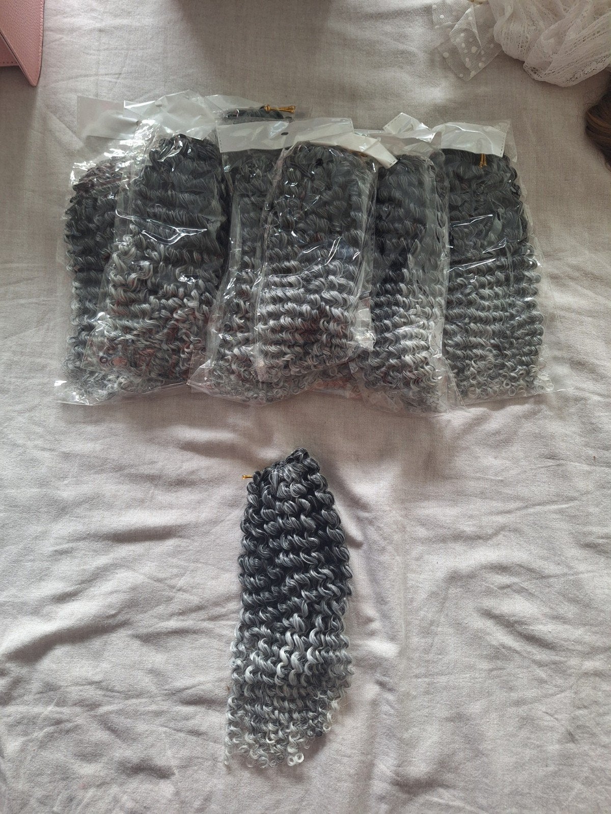 9x ombre grijs kanekalon nephaar, Sieraden, Tassen en Uiterlijk, Ophalen of Verzenden, Nieuw, Pruik of Haarverlenging