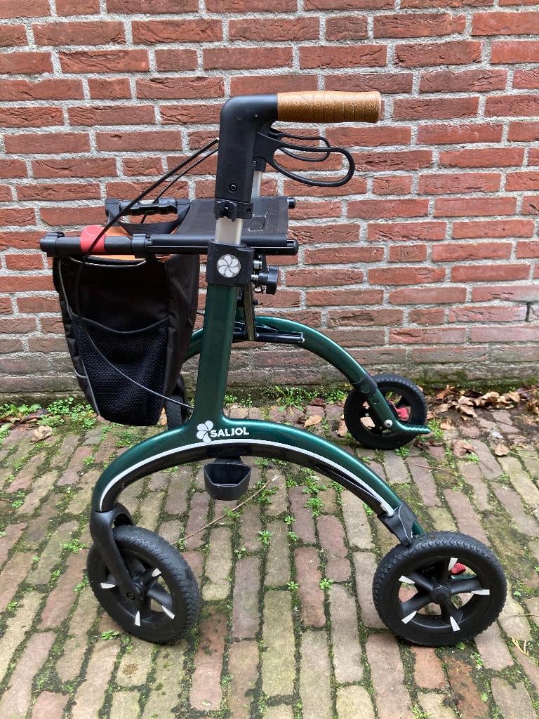 Saljol carbon lichtgewicht groene verstelbare rollator, Diversen, Rollators, Zo goed als nieuw, Lichtgewicht, Opvouwbaar, Ophalen of Verzenden