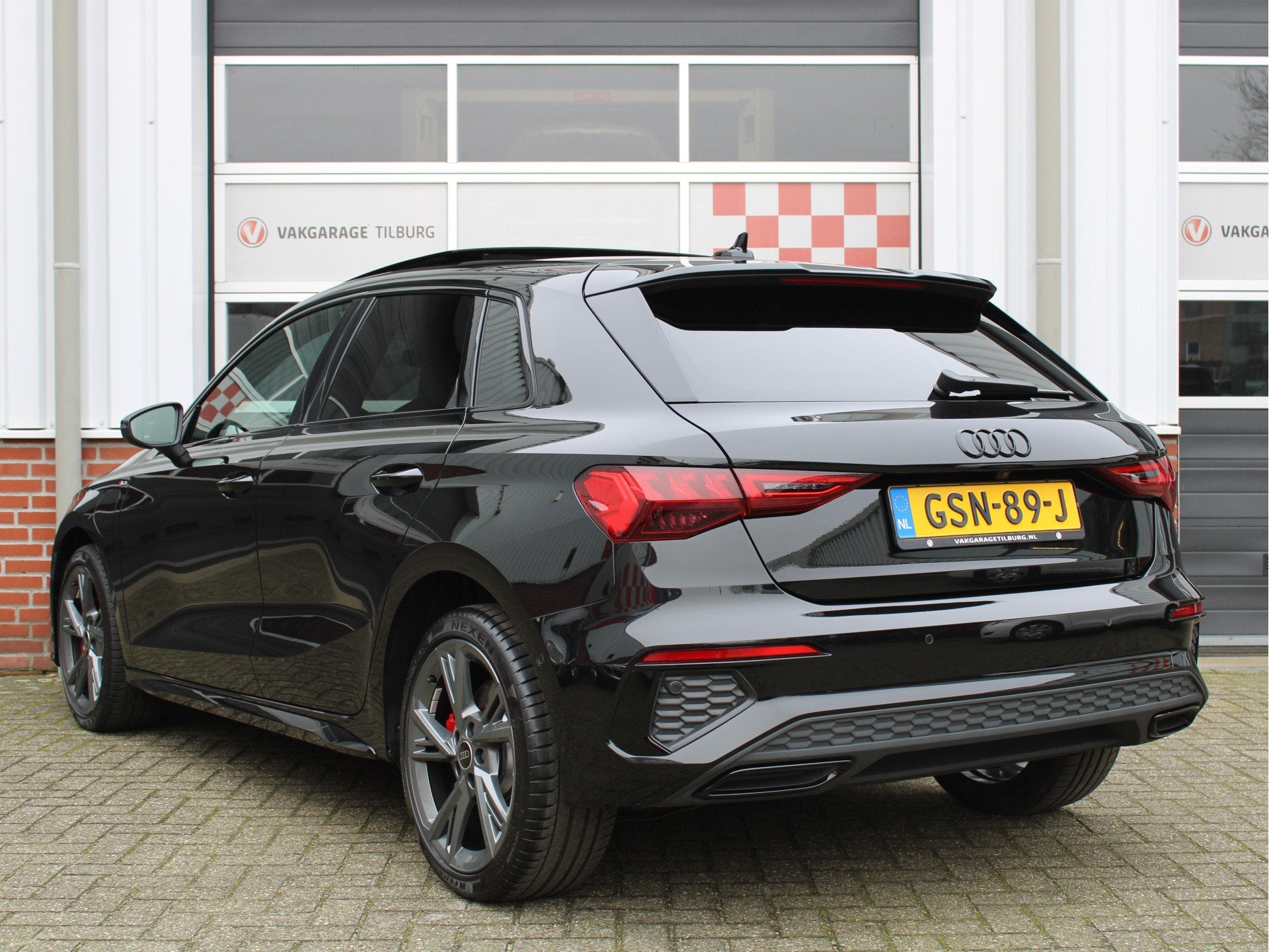 Audi A3 Sportback 45 TFSIe 245PK S-Edition Competition /Keyl, Gebruikt, Euro 6, 4 cilinders, Leder en Stof