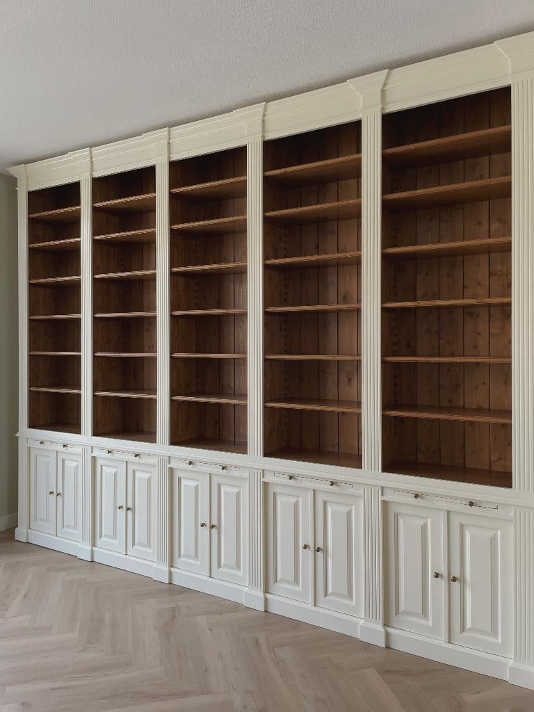 Landelijke Kast op Maat Massief Hout Wandvullende Boekenkast, Industriestraat 19B, 7005 AN Doetinchem, Met deur(en), Nieuw, Minder dan 150 cm