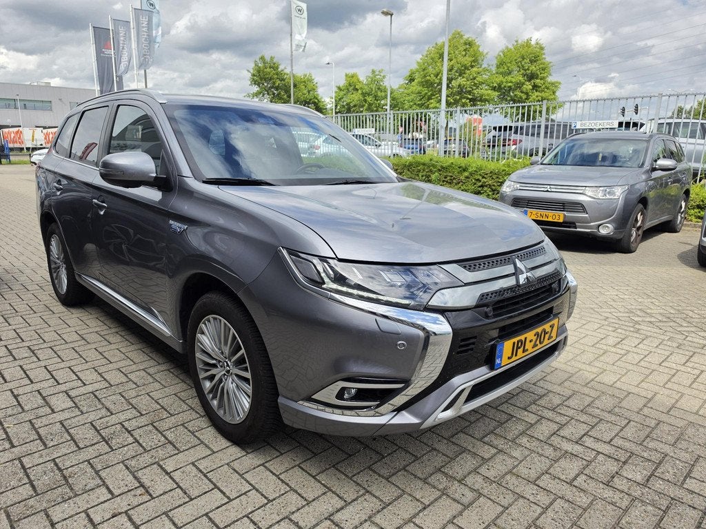 Mitsubishi Outlander 2.4 PHEV Instyle | Trekhaak | 360º Cam, Auto's, Mitsubishi, Automaat, 4 cilinders, Bedrijf, Vierwielaandrijving