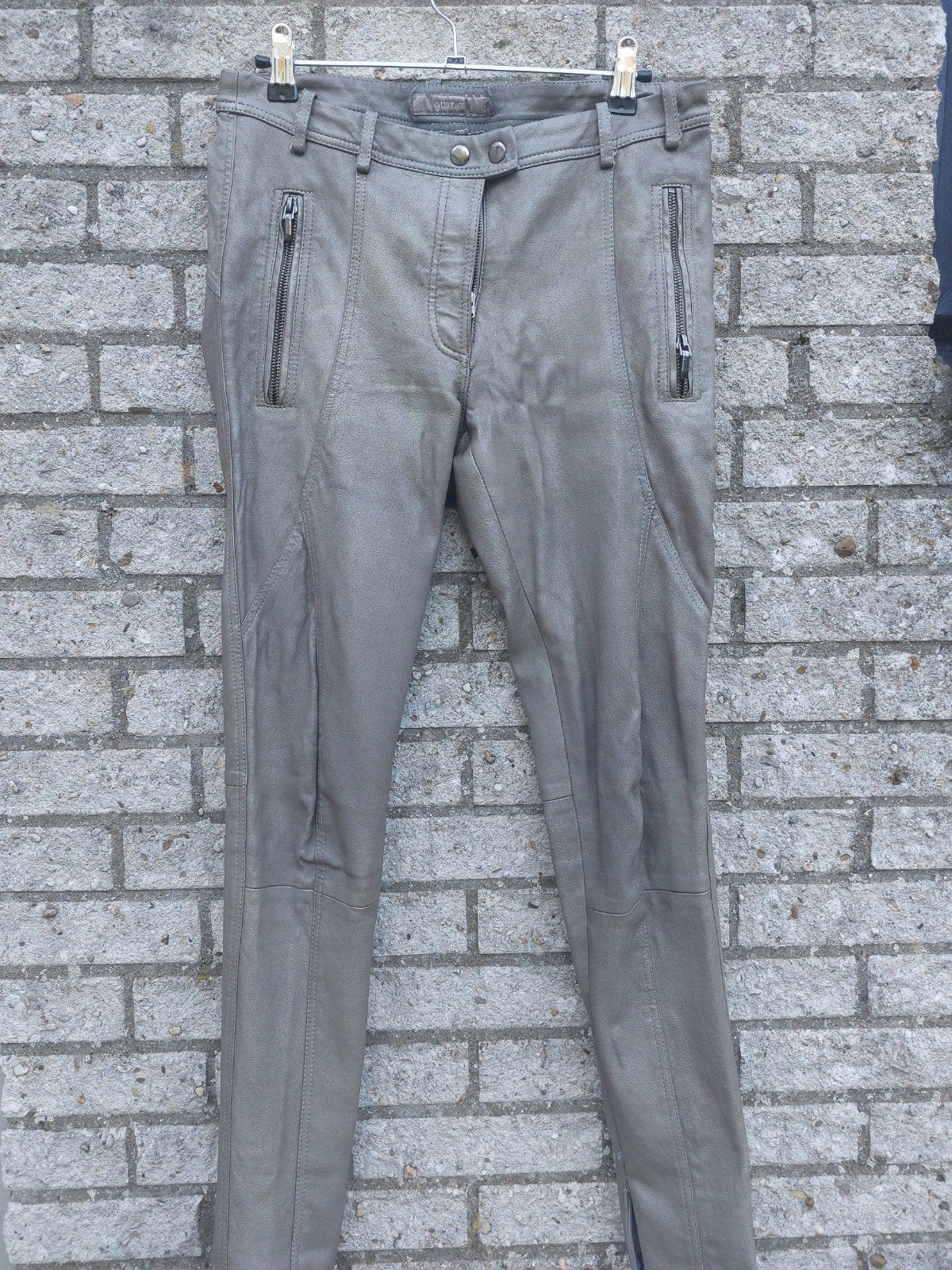 Gustav leren broek maat 36 (S) in grijs, Kleding | Dames, Broeken en Pantalons, Gustav, Ophalen of Verzenden, Maat 36 (S), Gedragen